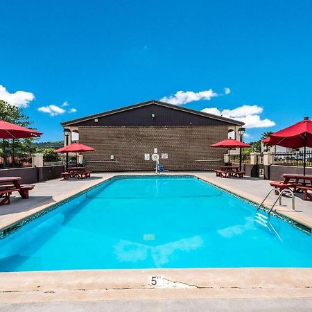 Econo Lodge Inn & Suites University Huntsville Exterior foto